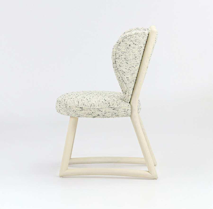 Amour Polus Chair –  Métaphores Fabric