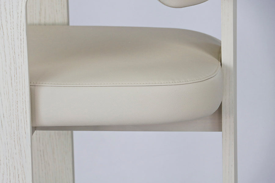 Baron Stool – Amour Leserene Edition