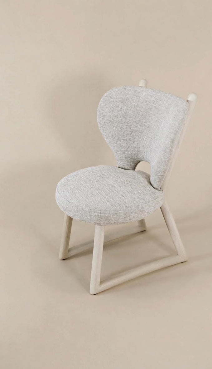 Amour Polus Chair