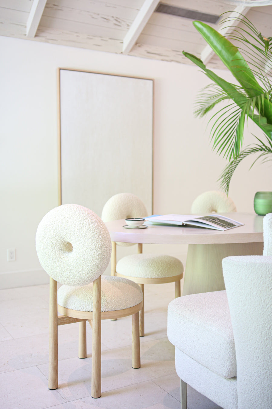 Donut Chair – Amour Leserene